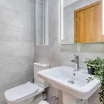 Διαμέρισμα New! Sant Anna Residences, Ph 8 By Sf Homes