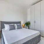 New! Sant Anna Residences, Ph 8 By Sf Homes Διαμέρισμα *