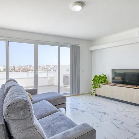 New! Sant Anna Residences, Ph 8 By Sf Homes アパート *