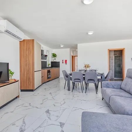 New! Sant Anna Residences, Ph 8 By Sf Homes Apartment