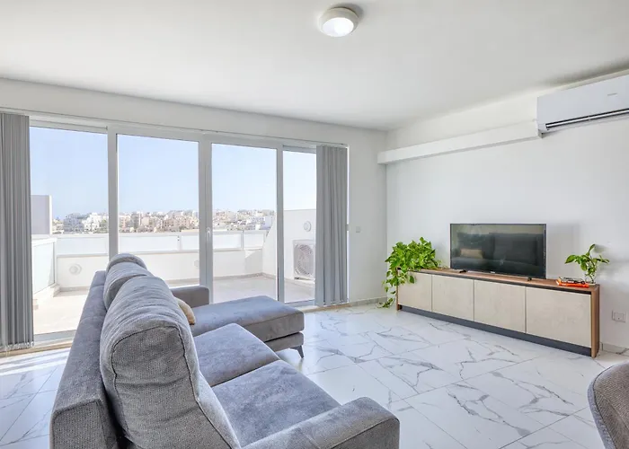 New! Sant Anna Residences, Ph 8 By Sf Homes Appartement *